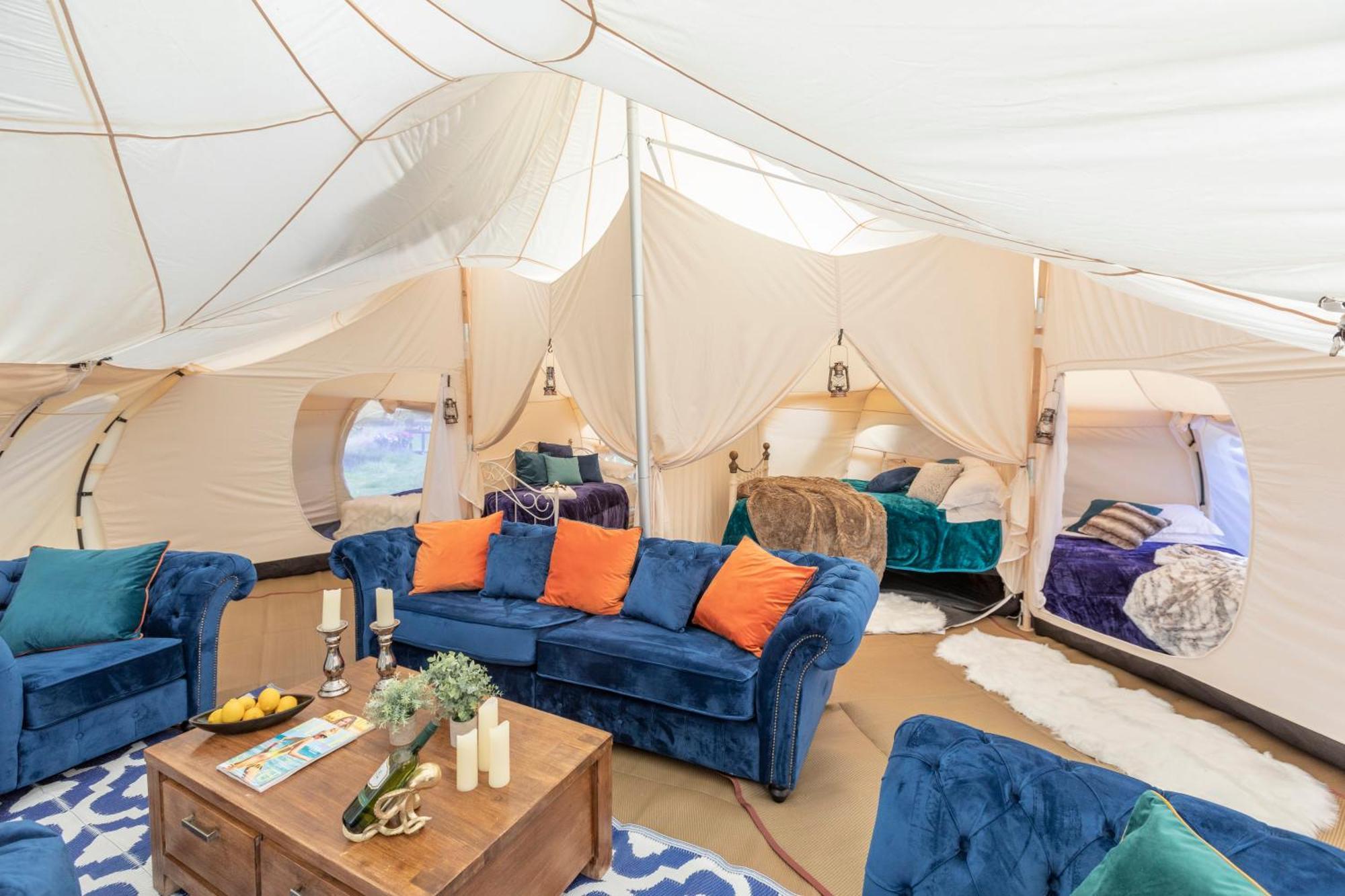 Stargazer Glamping Uk The Mahal 8 People Hotel Ross-on-Wye ภายนอก รูปภาพ